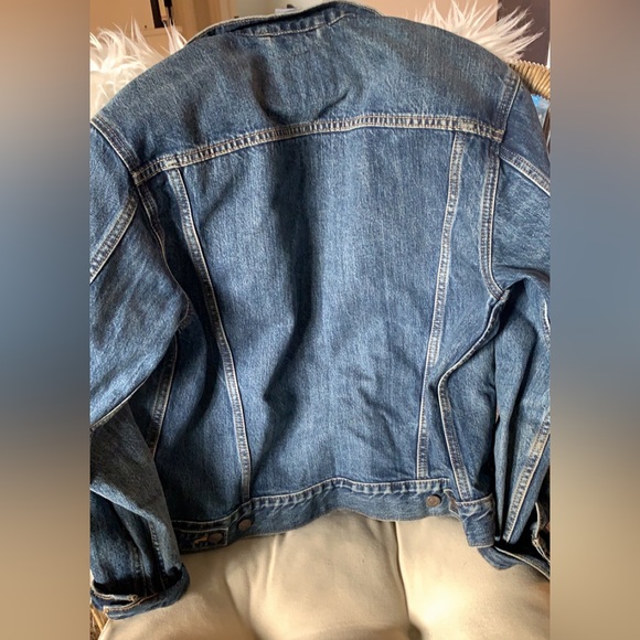 Levi’s Trucker Jacket - Picture 3 of 3